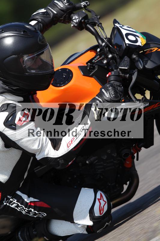 Archiv-2022/25 16.06.2022 TZ Motorsport ADR/Gruppe gelb/90